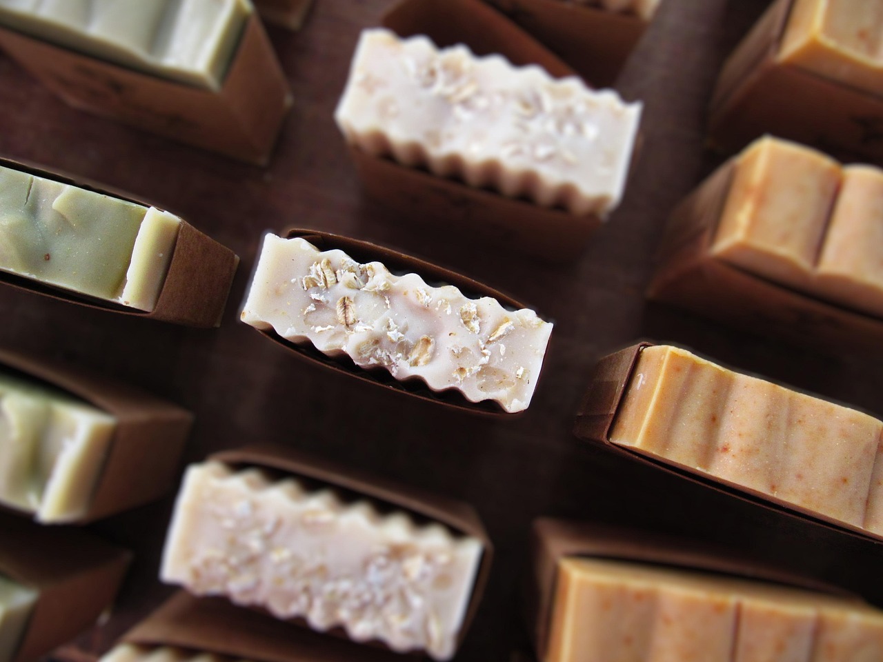 soap, bars, oats, homemade, paper, wood, cardboard, wax, edge, clean, body, cleaner, wash, bath, creme, nature