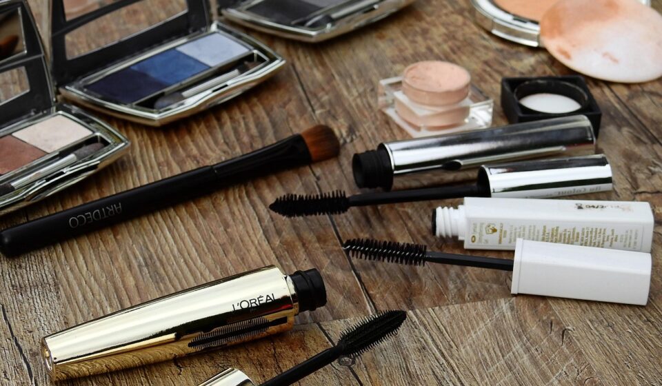 cosmetics, make up, beauty, colour, powder, rouge, eye shadow, schmink brush, paint brush, mascara, eyebrow, eyelashes, mascara, mascara, mascara, mascara, mascara