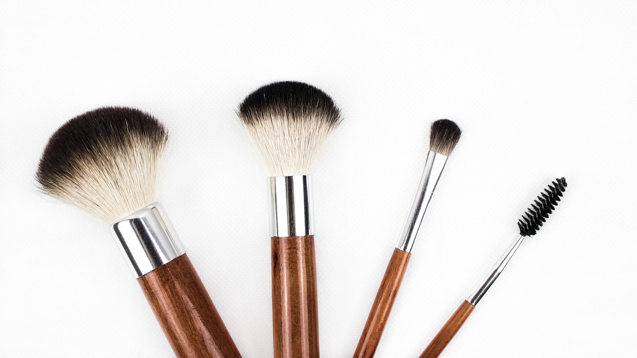 makeup brush, paint brush, cosmetics, make up, instruct, rouge, bristles, powder, beauty, eye shadow, eyebrows, eyes, cheeks, makeup brush, makeup brush, cosmetics, make up, make up, make up, make up, make up
